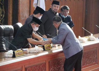 Gubernur Jambi, Al Haris Merespon Positif Masukan Dewan sebagai Evaluasi Kinerja Pemerintah