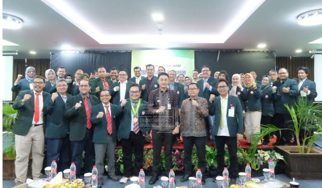 Pj Bupati Bachyuni Hadiri Pelantikan Pengurus IDI Muarojambi