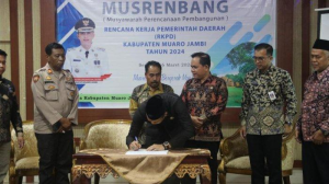 Ketua, Wakil dan Ketua Komisi DPRD Muarojambi Hadiri Musrenbang RKPD 2024