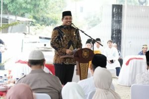 Gubernur Al Haris Tiba-tiba Tarawih di Masjid Al-Ikhlas Membuat Warga Lebak Bandung Kaget