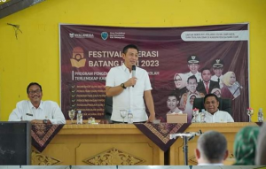 Pj Bupati Muarojambi Menerima Piagam Penghargaan Pelaksanaan Percepatan Penurunan Stunting