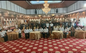 Al Haris Serahkan Piagam Proper Kepada 50 Perusahaan di Jambi