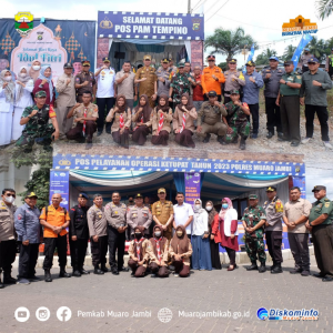 Bachyuni Deliansyah Bersama Sekda, Kapolres dan Forkopimda Muaro Jambi Meninjau Pos Arus Mudik 2023