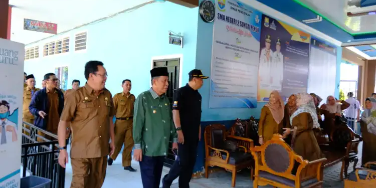 Wagub Sani Meninjau Proses Ujian Akhir Tahun di SMA dan SMK Kerinci