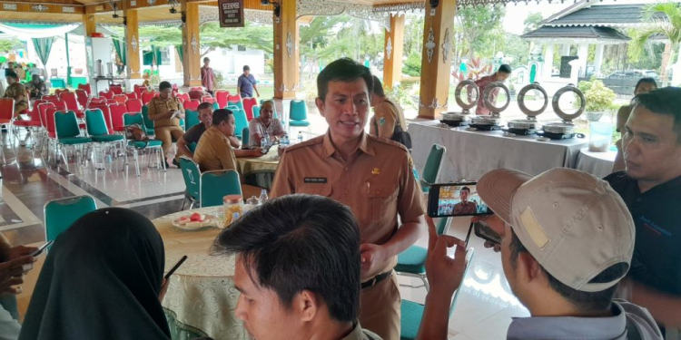 Fadhil Arief Ulurkan Bantuan Untuk Adi Saputra, Penderita Leukimia