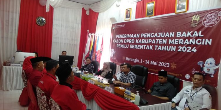 PDIP Merangin Jadi Pendaftar Pertama Balon DPRD