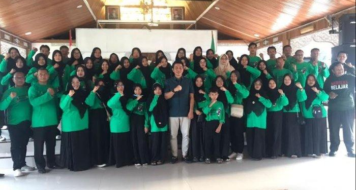 Bupati Batanghari Fadhil Arief Lepas Keberangkatan Peserta Festival Literasi Nasional