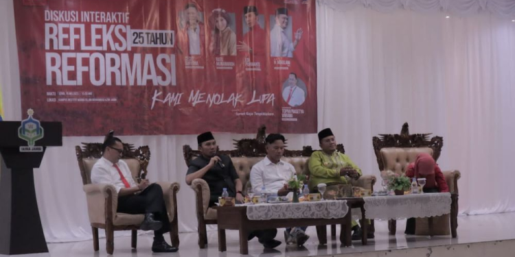 Ketua DPRD Provinsi Jambi Jadi Narasumber Dalam Diskusi Interaktif Refleksi 25 Tahun Reformasi
