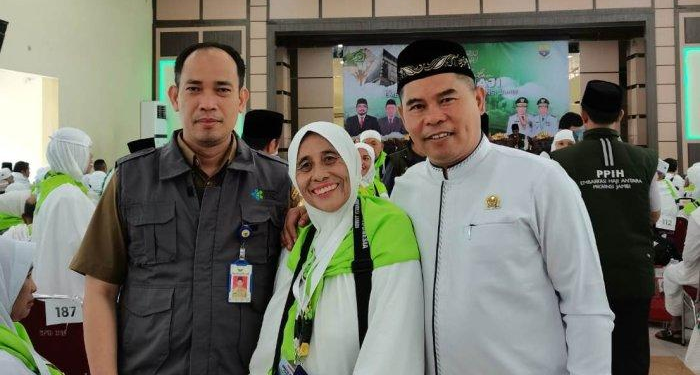 Ketua Komisi IV DPRD Provinsi Jambi Fadli Sudria Menghadiri Pelepasan Ratusan Calon Haji