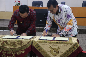 Gubernur Al Haris Teken MoU dengan Universitas Negeri Padang Dalam Meningkatkan SDM
