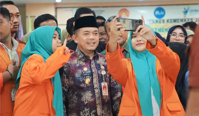 Al Haris Mengapresiasi Lulusan Poltekkes Kemenkes Jambi