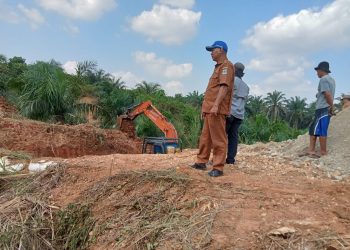 Pemerintah Desa Lantak Seribu Bangun Box Culver Jalan Menuju Kecamatan