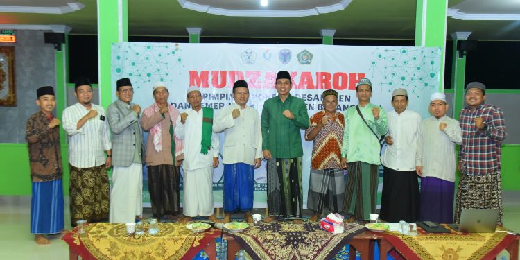 Peringatan Hari Santri Nasional, Bupati Fadhil Arief Adakan Mudzakaroh Bersama Pimpinan Pondok Pesantren se-Kabupaten Batanghari