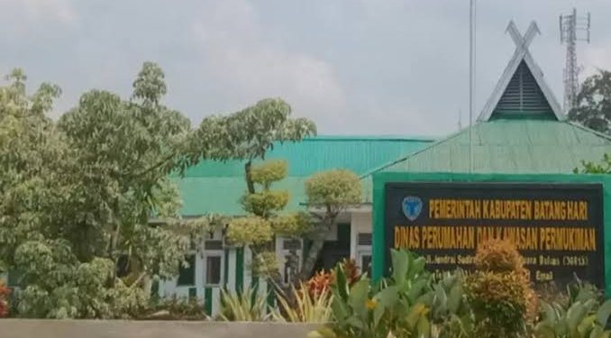 Parah! Disperkim Batanghari Bungkam Soal Tender Ulang 28 Paket Proyek Infrastruktur