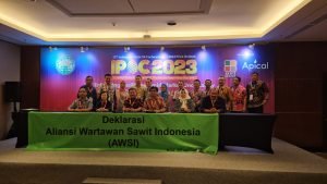 Puluhan Wartawan Sawit Deklarasikan AWSI di Bali
