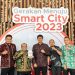 Menuju Smart City, Bupati Batanghari Fadhil Arief Terima Penghargaan Smart City dari Menteri Kominfo RI