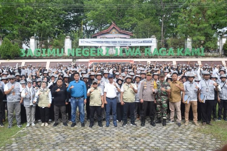 Bawaslu Kabupaten Merangin usai apel bersama. (DETAIL/ist)