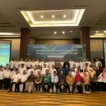 Para peserta Diseminasi Hasil Sensus Pertanian 2023 BPS Sumut berfoto bersama di sela-sela acara.