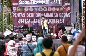Pelanggaran HAM dan Politik Dinasti, Mahasiswa Jambi Gelar Mimbar Bebas