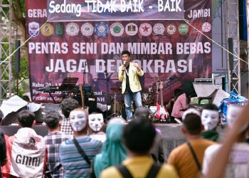 Pelanggaran HAM dan Politik Dinasti, Mahasiswa Jambi Gelar Mimbar Bebas