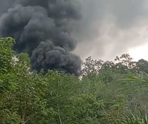 Seorang Warga Sarolangun Terbakar Saat Melansir Minyak Mentah di Batanghari