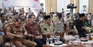 Wabup Batanghari Bakhtiar Hadiri Acara Penyerahan Sertifikat Tanah dan Peluncuran Sertifikat Tanah Elektronik
