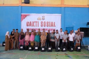 Kapolres Tebo Berikan Bantuan Kepada Masyarakat Betung Bedarah