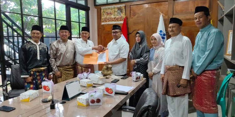 Wamenaker RI Afriansyah Noor Segera Dianugerahi Gelar Adat dari LAM Jambi
