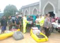 Polres Kerinci Salurkan Ratusan Dus Mi dan Air Mineral Terhadap Korban Banjir