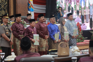 Wakil Bupati Tanjab Barat Hairan Menghadiri Paripurna DPRD Peringatan Hari Jadi Provinsi Jambi yang Ke-67