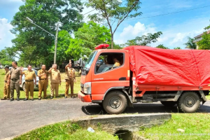 Pemkab Batanghari Kembali Berikan Bantuan Paket Sembako untuk Korban Banjir