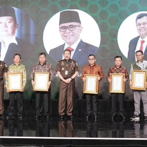 Dapatkan Penghargaan R. Soeprapto Award, Al Haris Ajak Semua Kepala Daerah Harus Tetap Solid