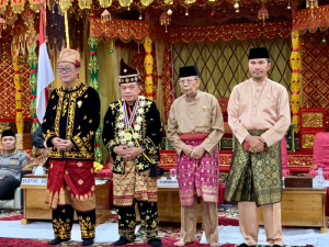 Edi Purwanto Hadiri Penganugerahan Adat Melayu Jambi Kepada Ahmadi Noor Supit