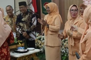Sekda Fajarman Buka Acara Peringatan HUT Dharma Wanita Persatuan ke-24