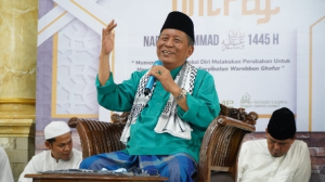 Abdullah Sani Hadiri Isra’ Mi’raj di Masjid Taqwa Kabupaten Batanghari