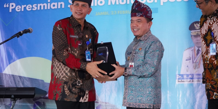 Gubernur Al Haris Meresmikan Studio Multipurpose RRI Jambi
