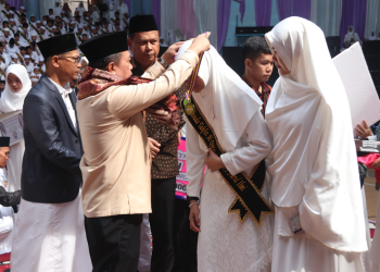 Gubernur Jambi Hadiahkan 5 Umroh Gratis Kepada Siswa dan Guru Nurul Ilmi Jambi