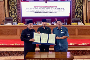 Ketua DPRD Provinsi Jambi Bersama Pemprov Jambi Setujui 7 Perda