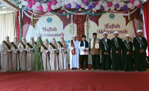 Al Haris Hadiri Haflah Akhirussanah Pondok Pesantren Darussalam Al Hafidz Seta Berikan Hadiah Umroh