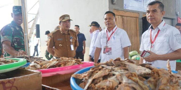 Beberapa Jam Sebelum Jokowi Tiba, Pj Bupati Kembali Pantau Pasar Rakyat