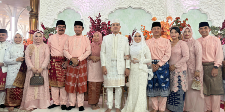 Edi Purwanto Beserta Istri Hadiri Akad Nikah Putri Sulung Gubernur Jambi