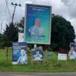 Baliho istri Romi di salah satu simpang.