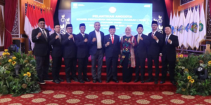 Gubernur Al Haris Lantik 7 Anggota KPID Provinsi Jambi 2024-2027
