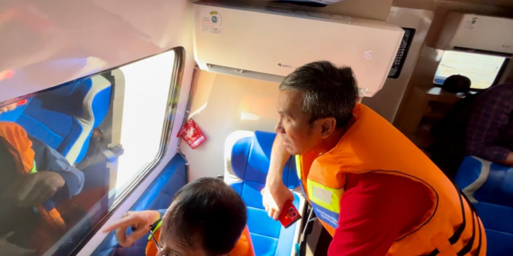 Edi Purwanto Lakukan Tinjauan Jembatan Auduri 1 yang Ditabrak Kapal Tongkang Muatan Batu Bara