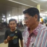 Wakil Ketua DPRD Provinsi Jambi Burhanuddin Mahir (kanan) diwawancara wartawan.(Ist)