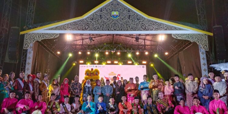 Pembukaan Festival Batanghari Meriahkan RTH Putri Pinang Masak