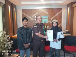 Jaksa Didesak Panggil dan Periksa HS dan MFA, Oknum Mantan Sekda Batanghari Dilaporkan ke Kejati Jambi