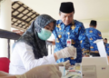 Gubernur Jambi Beserta Jajaran Pejabat Pemprov Jambi Lakukan Tes Urine di Lapangan Kantor Gubernur Jambi