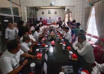 Resmi ! Gerindra Jambi Serahkan SK B1-KWK ke Bakal Calon Kepala Daerah