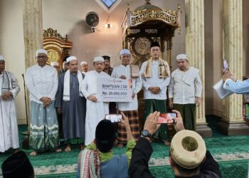 Gubernur Jambi, Al Haris bersafari di Masjid Asy Syuhada. (DETAIL/ist)